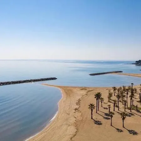 F2/4 Pers Plage-commerces à Pieds-parking Privé *